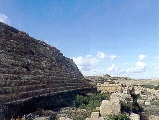 Mura di fortificazioni sul lato est